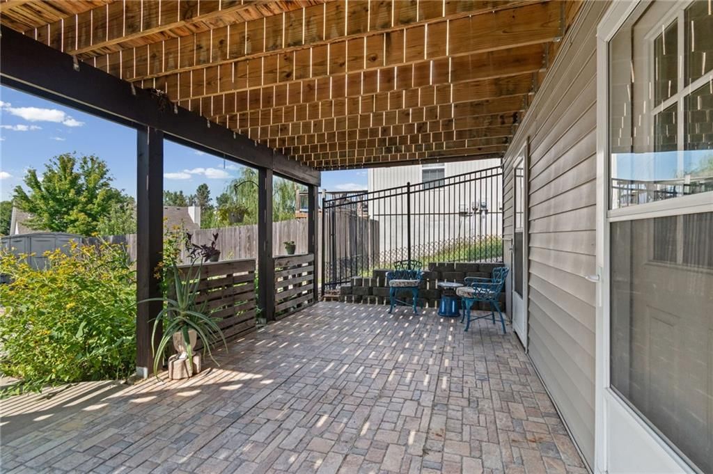 1911 Country Ridge Drive — photo 5