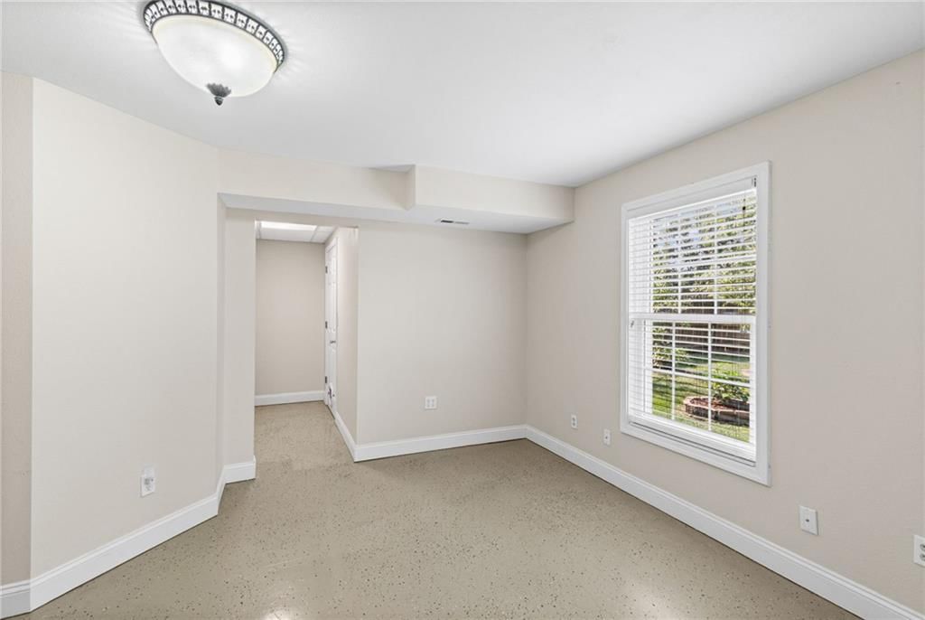 1911 Country Ridge Drive — photo 29