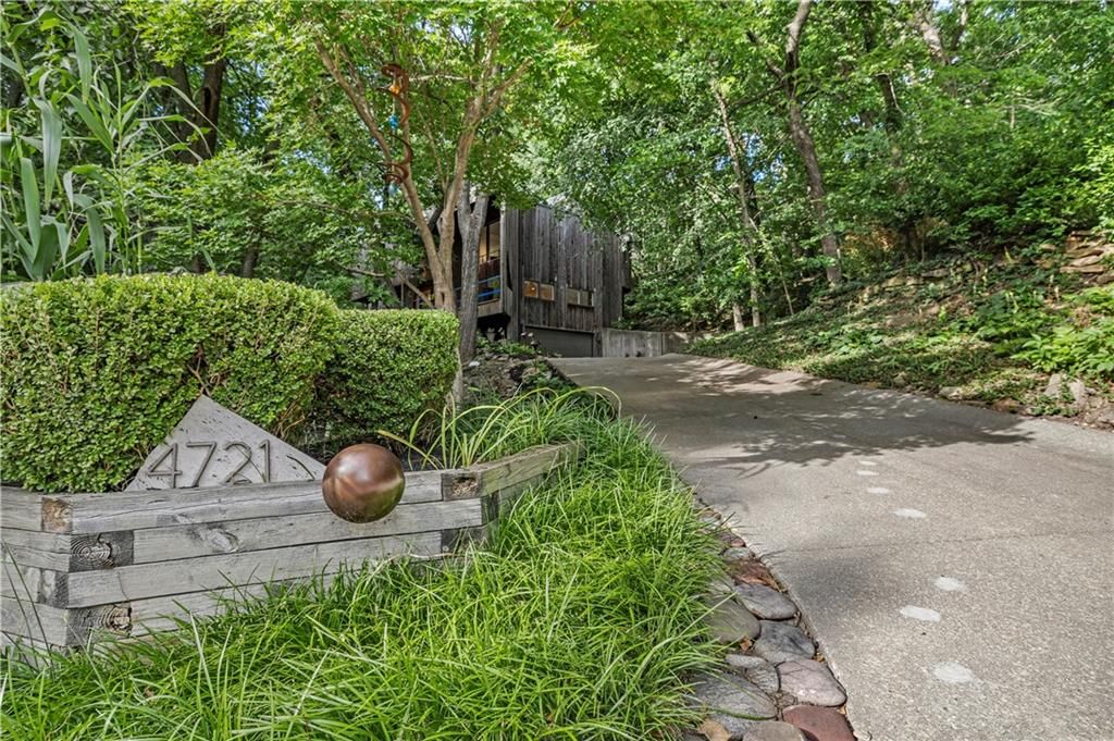 4721 Black Swan Drive — photo 60