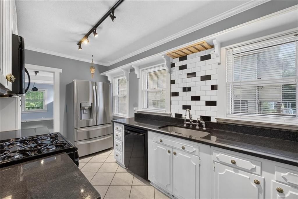 5717 Holmes Street — photo 22