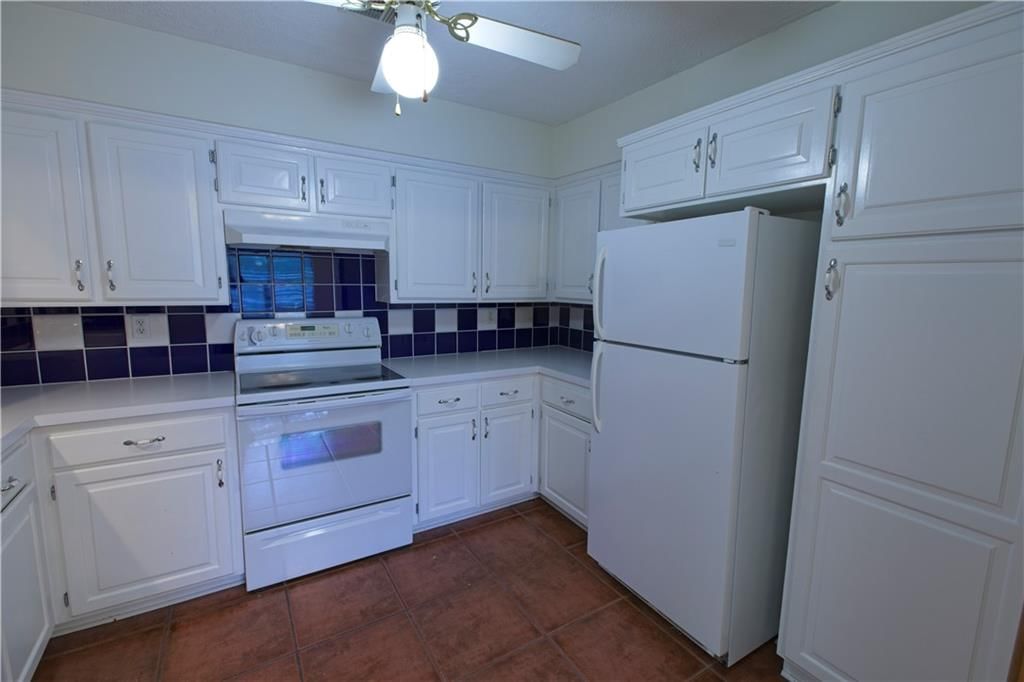 13723 W 58th Terrace — photo 6