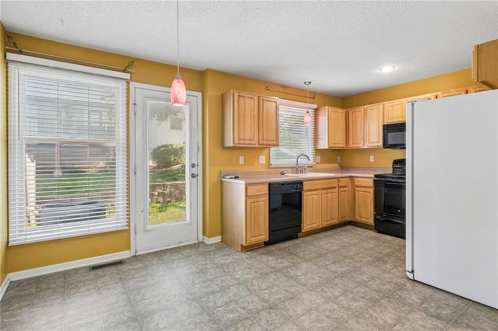13108 Washington Court — photo 15