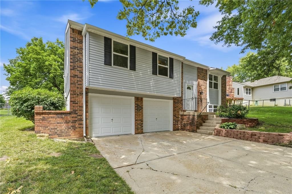 12820 S Sycamore Street — photo 2