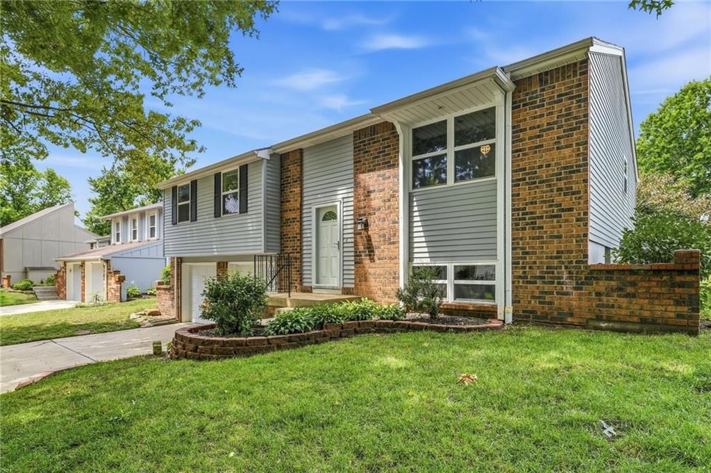 12820 S Sycamore Street — photo 3