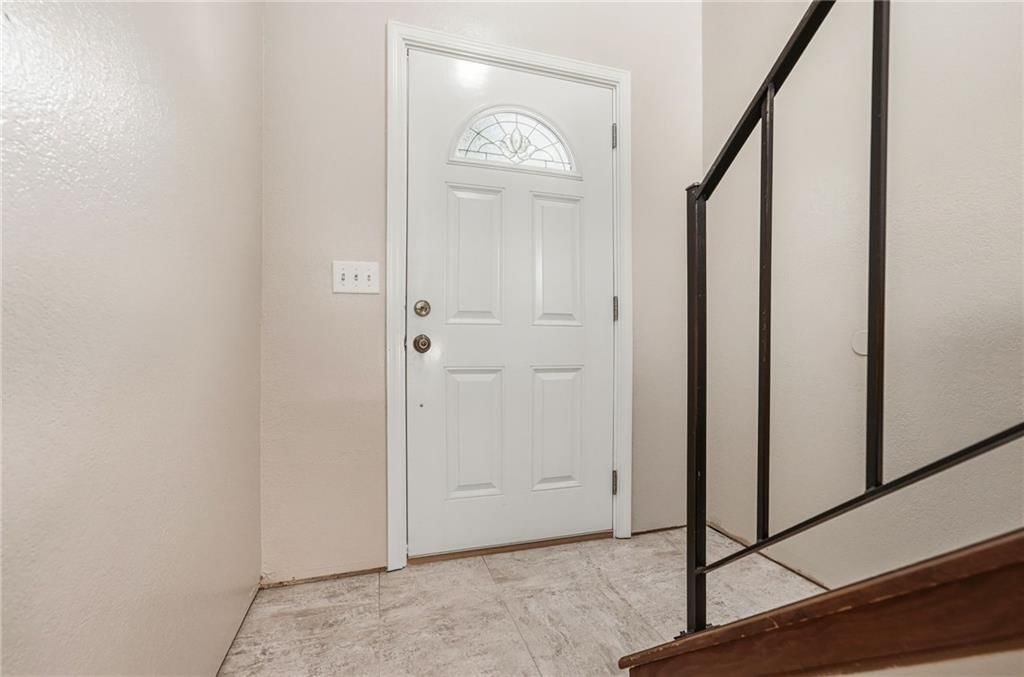 12820 S Sycamore Street — photo 4