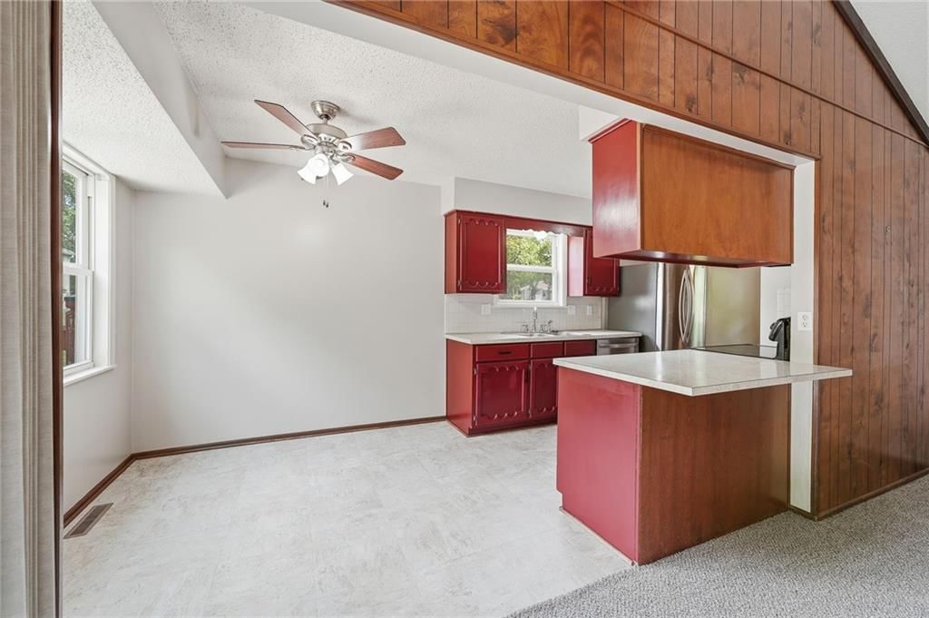 12820 S Sycamore Street — photo 10