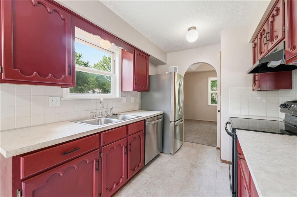 12820 S Sycamore Street — photo 15