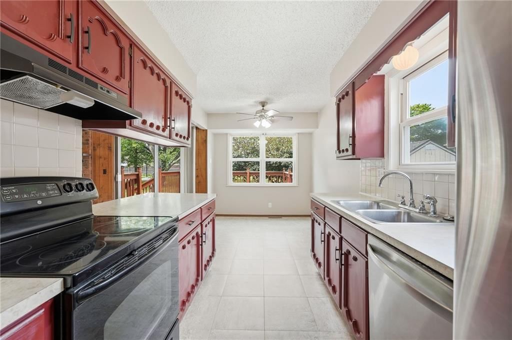 12820 S Sycamore Street — photo 16