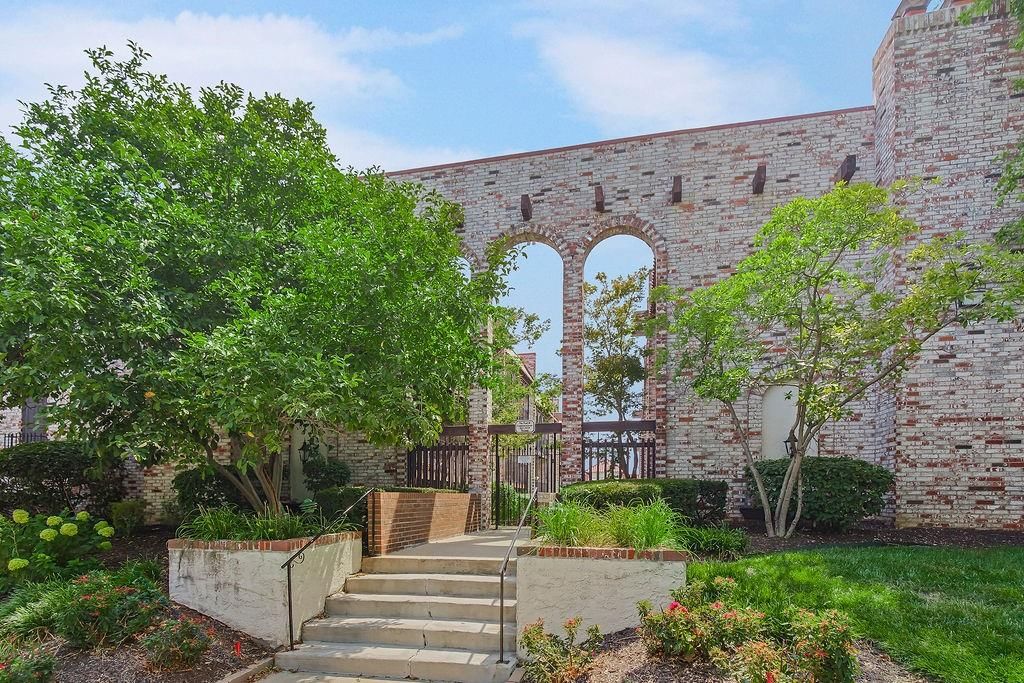5013 Walnut Street — photo 35