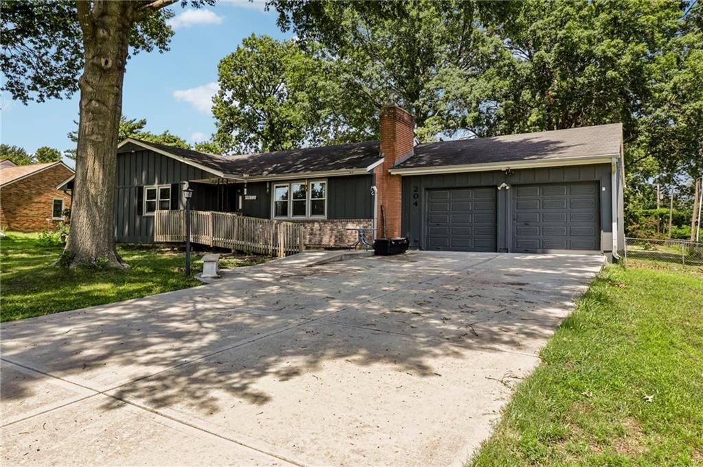 204 NW Obrien Road — photo 3