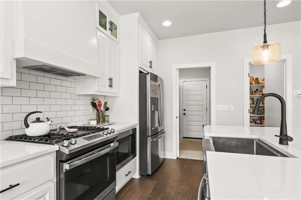 1305 NW Crestwood Drive — photo 12