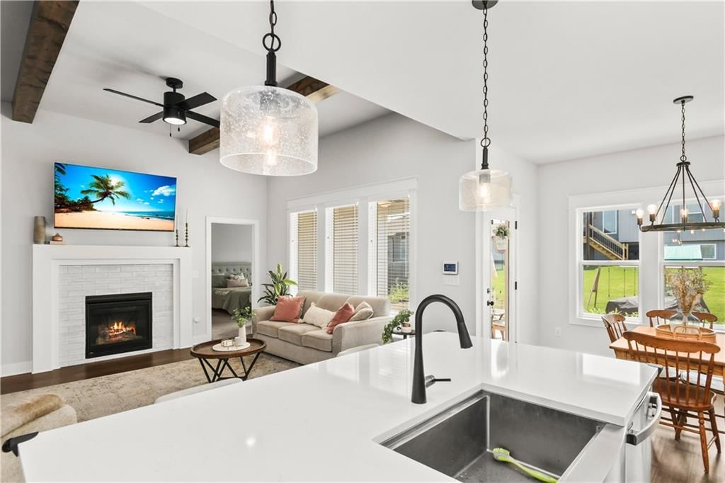1305 NW Crestwood Drive — photo 14