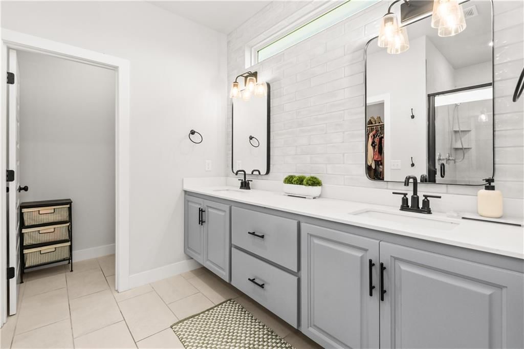 1305 NW Crestwood Drive — photo 21