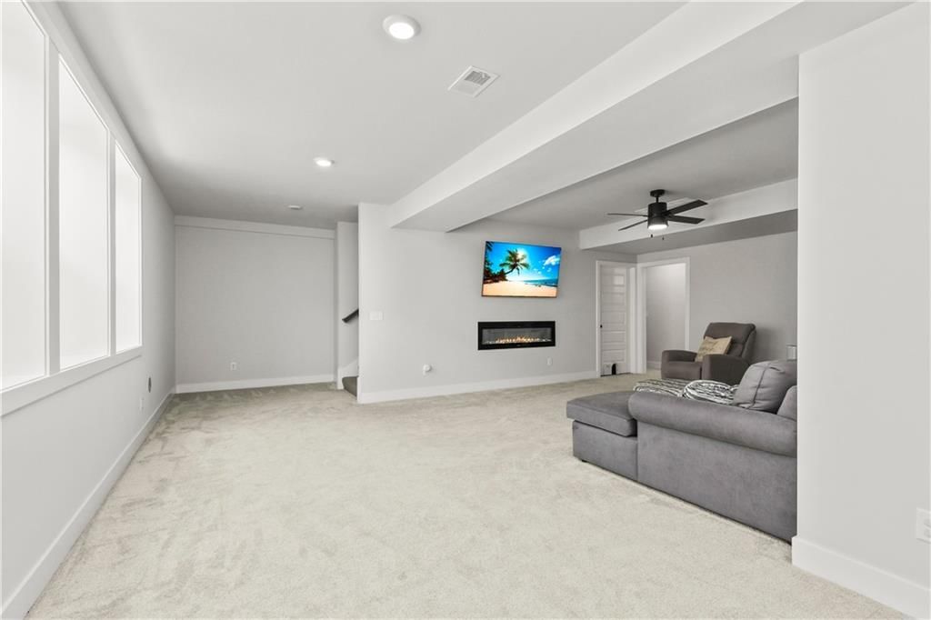 1305 NW Crestwood Drive — photo 29