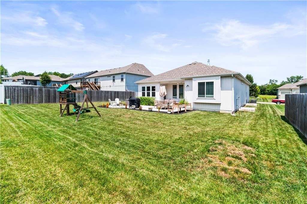 1305 NW Crestwood Drive — photo 35