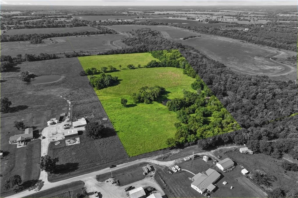 W 375th Street, Osawatomie, KS: listing photo 2
