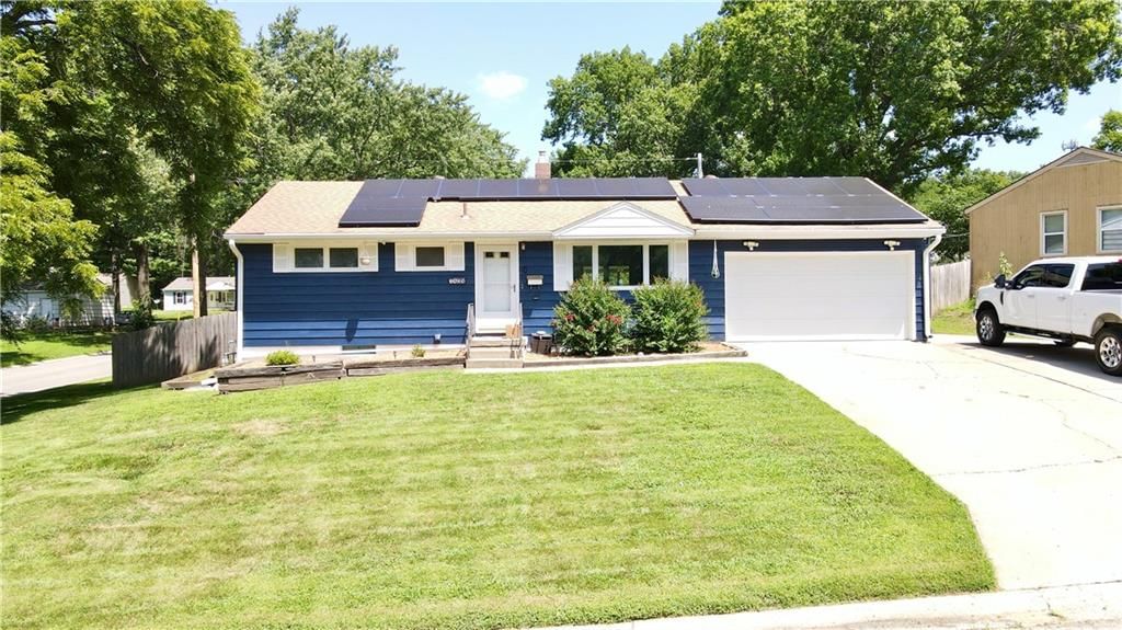7408 Elm Street — photo 1