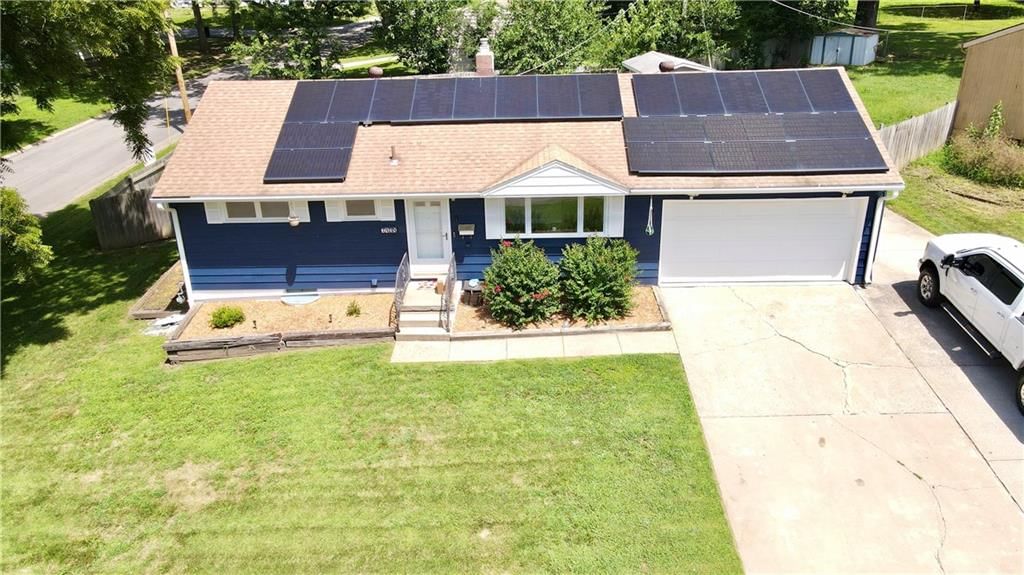 7408 Elm Street — photo 3