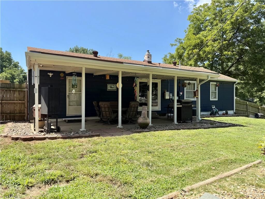 7408 Elm Street — photo 18