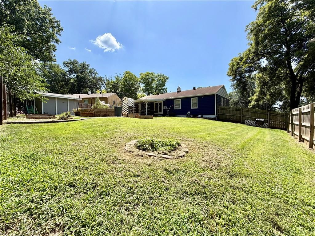 7408 Elm Street — photo 21