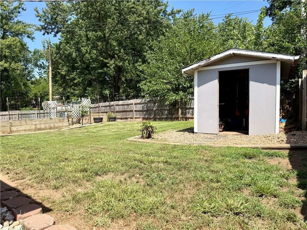 7408 Elm Street — photo 22
