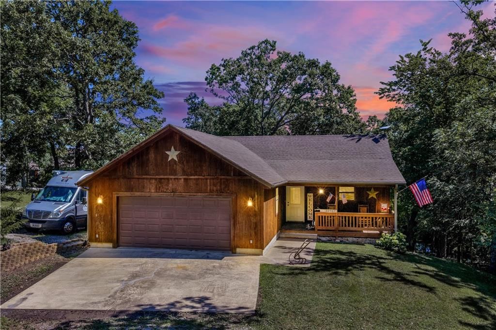 22967 Peppermint Drive — photo 1