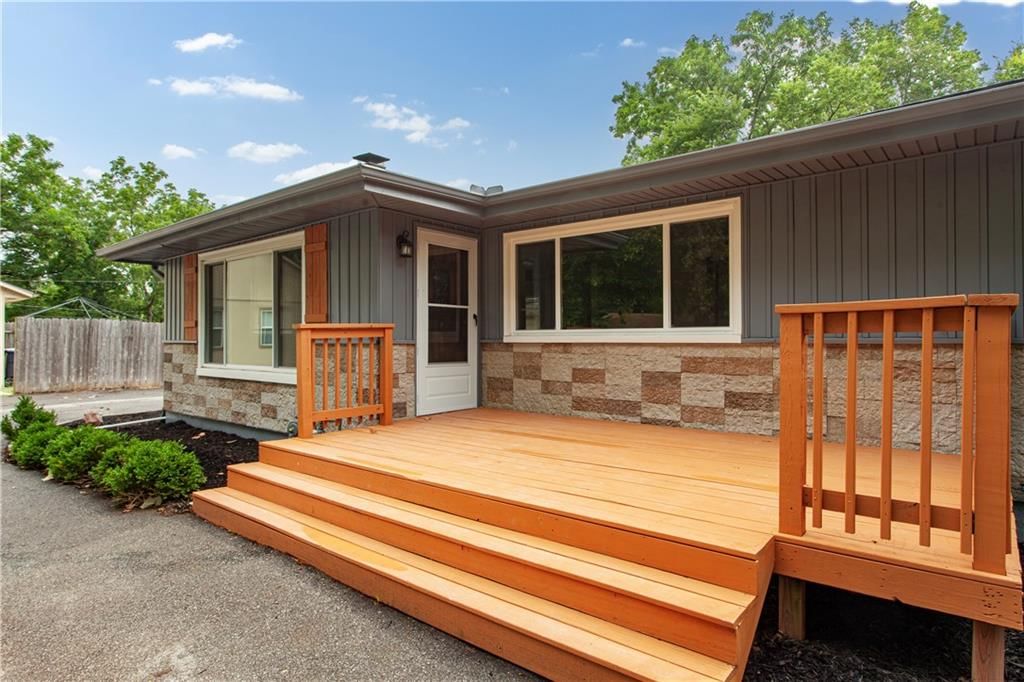 4157 N Cleveland Avenue — photo 4