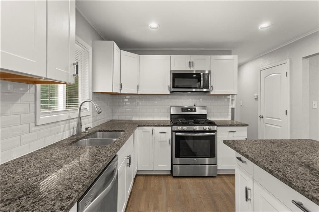 4157 N Cleveland Avenue — photo 22