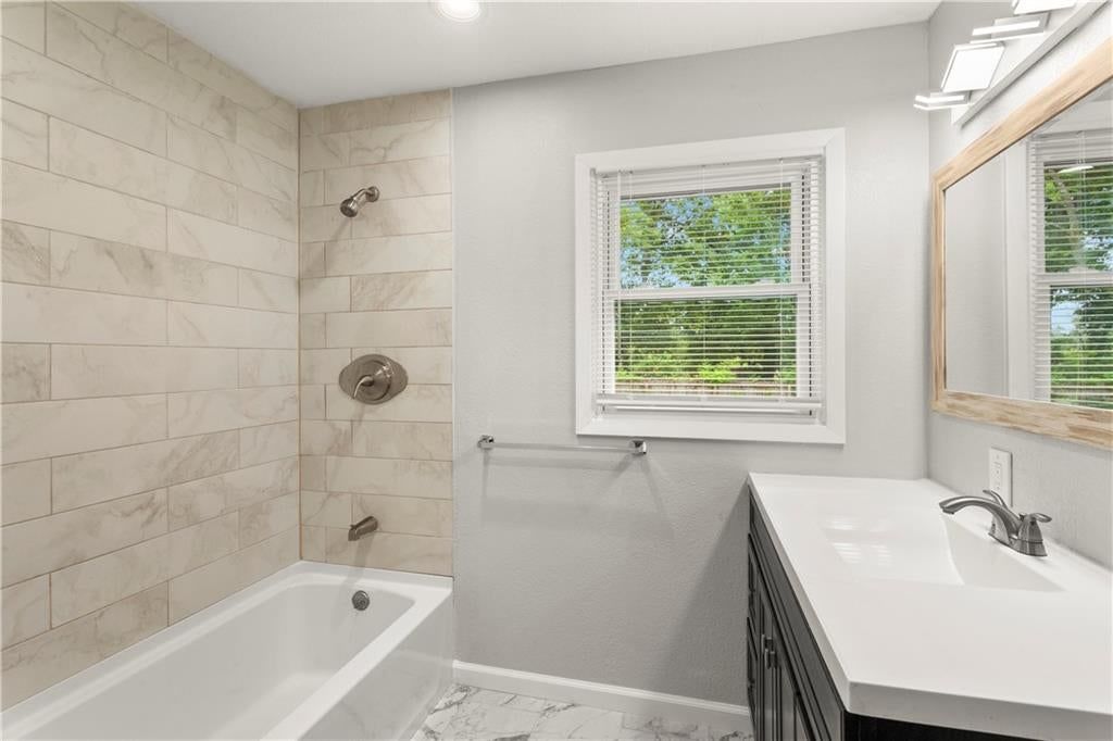 4157 N Cleveland Avenue — photo 27