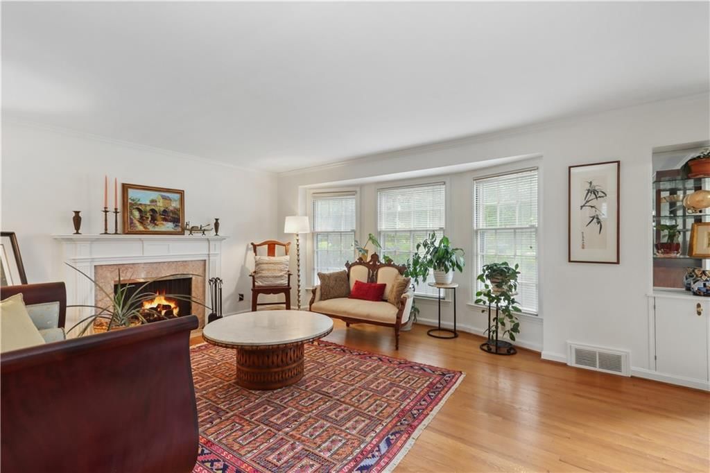 1204 W 69th Street — photo 9