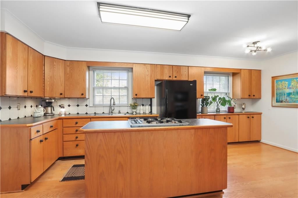 1204 W 69th Street — photo 15