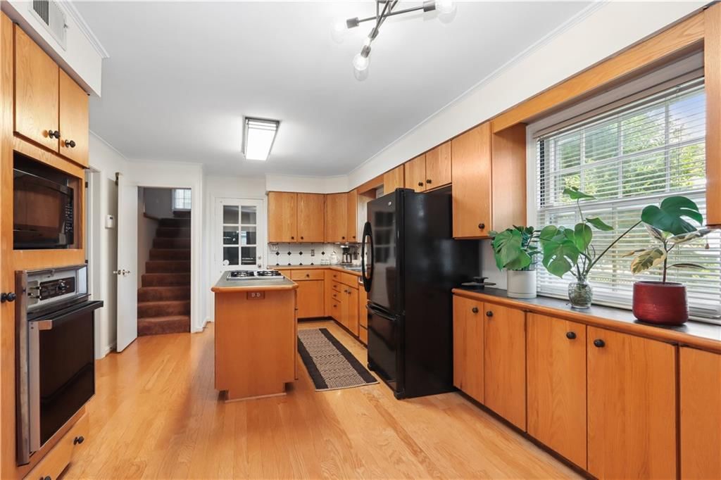 1204 W 69th Street — photo 19