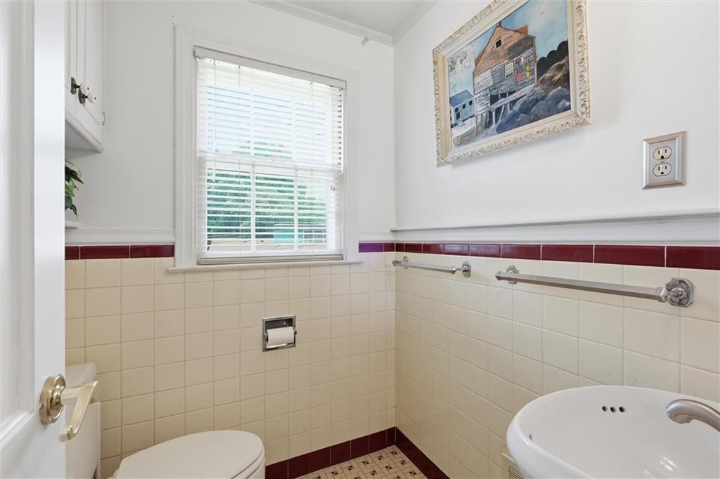 1204 W 69th Street — photo 25