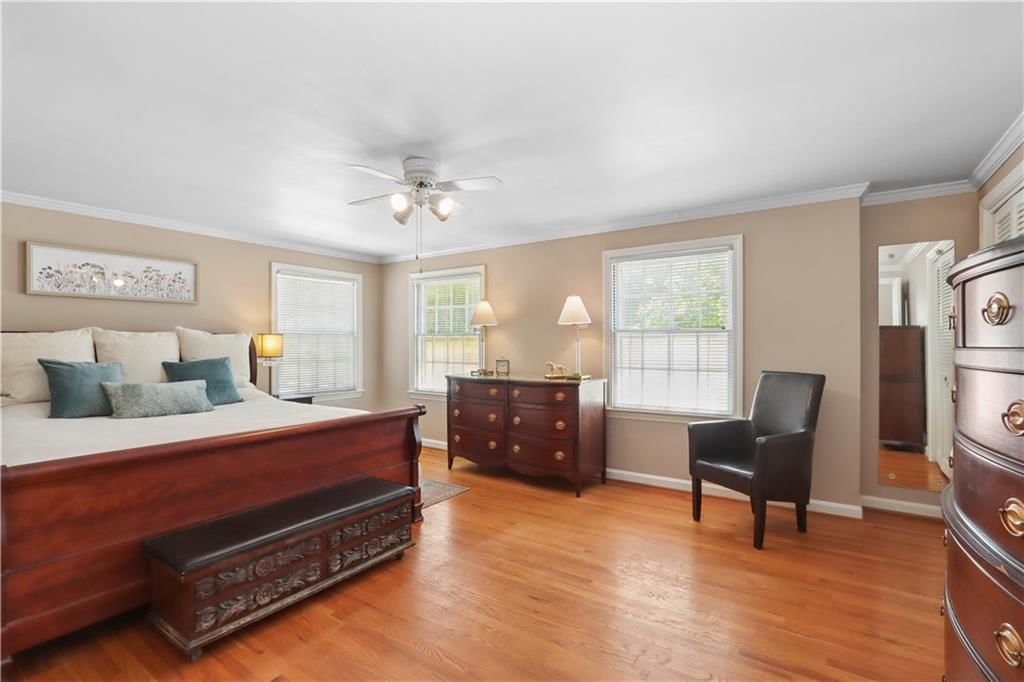 1204 W 69th Street — photo 31