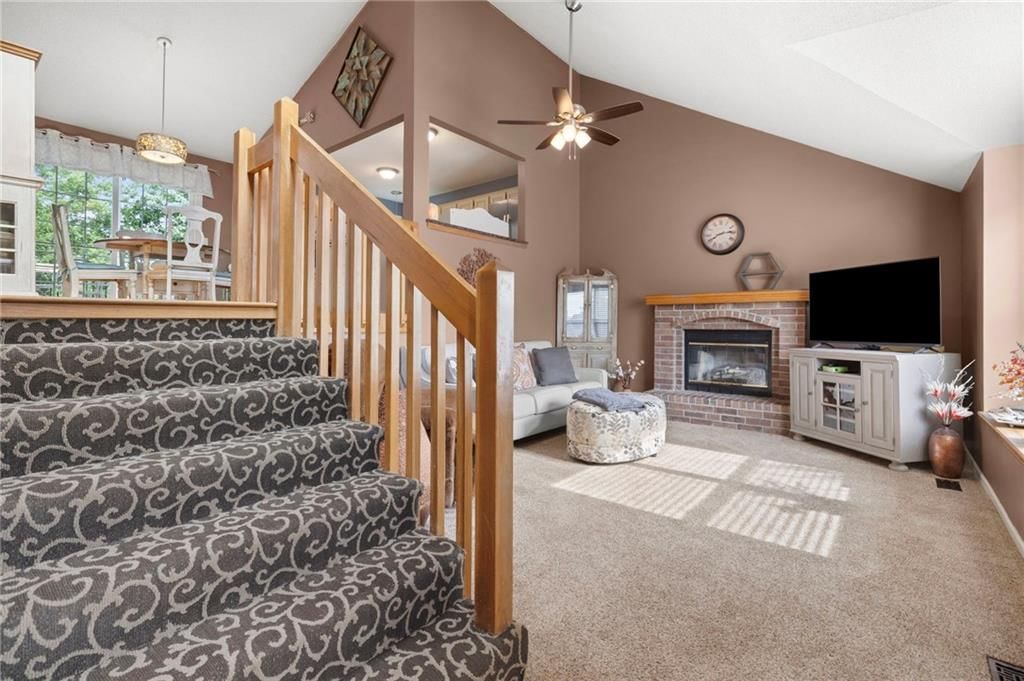 16398 S SUNSET Street — photo 4