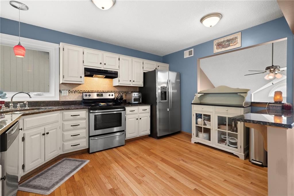 16398 S SUNSET Street — photo 13