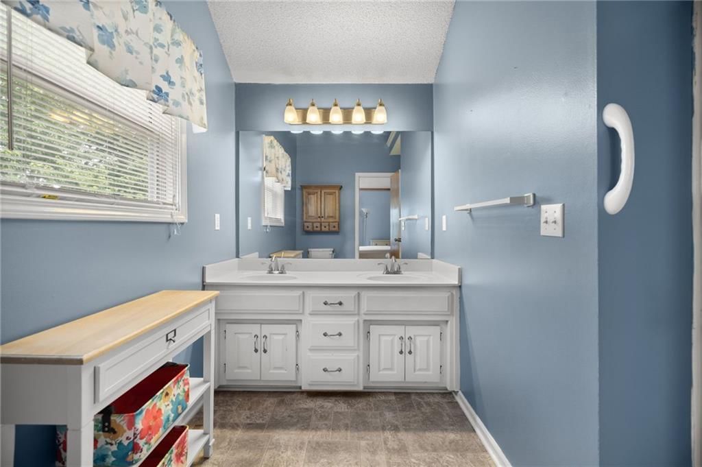 16398 S SUNSET Street — photo 19