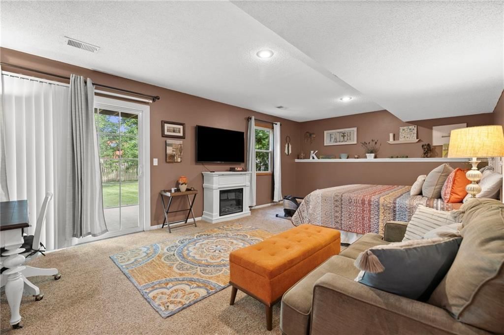 16398 S SUNSET Street — photo 26