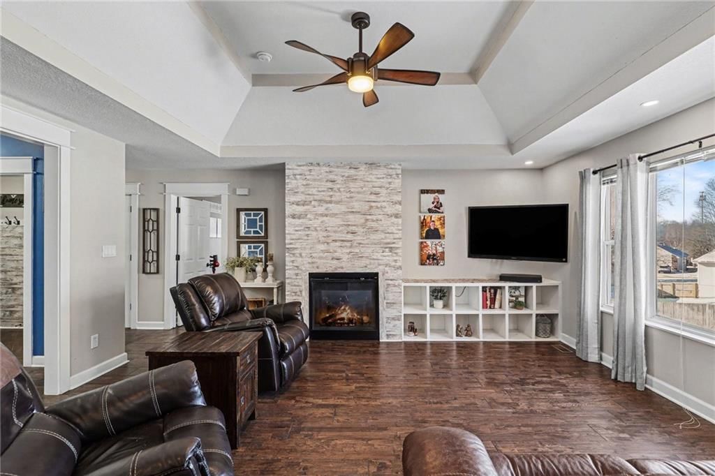 3204 S Elizabeth Avenue — photo 7