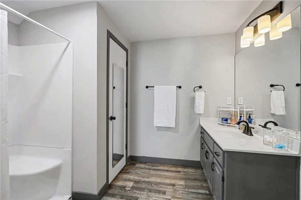 3204 S Elizabeth Avenue — photo 28