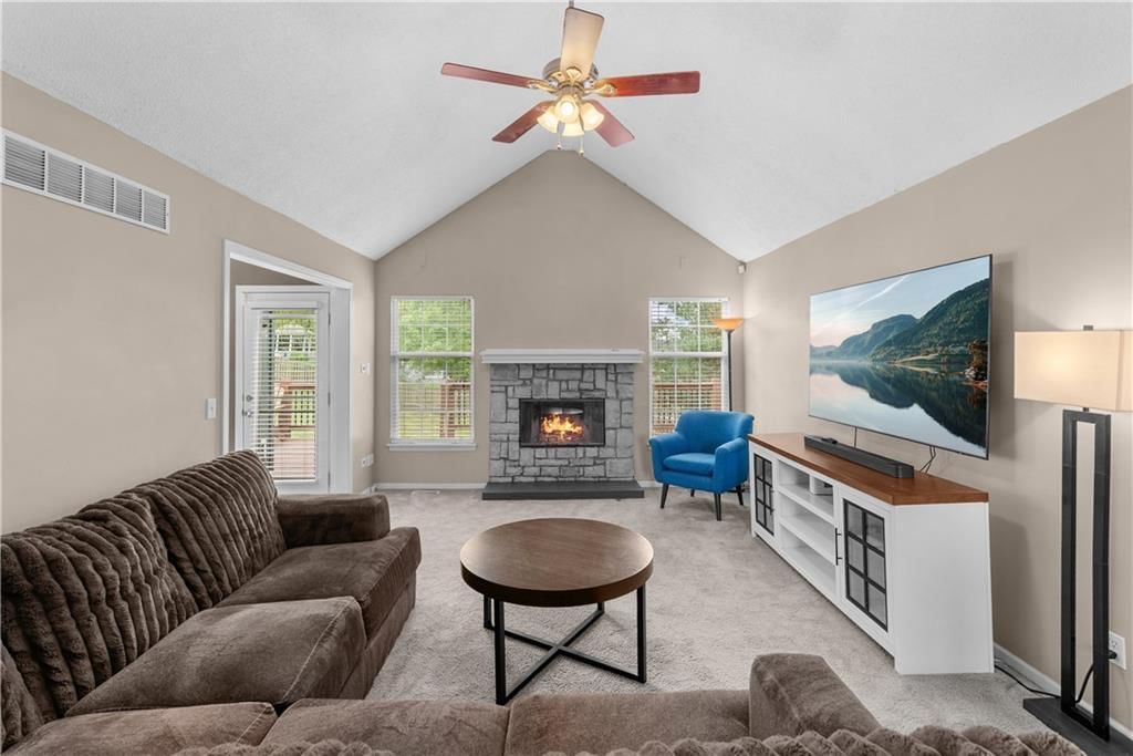 1218 WINDCREST Court — photo 5
