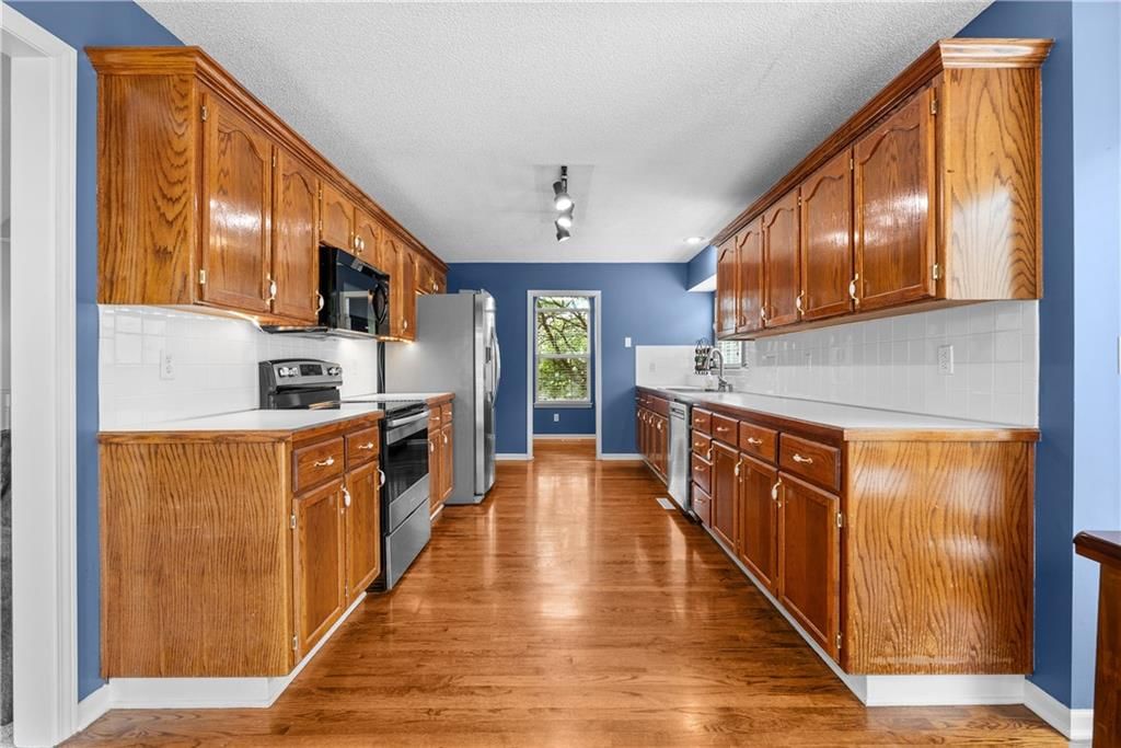 1218 WINDCREST Court — photo 10