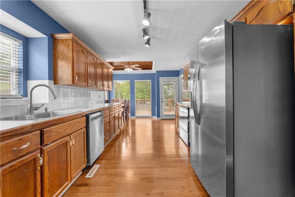 1218 WINDCREST Court — photo 13