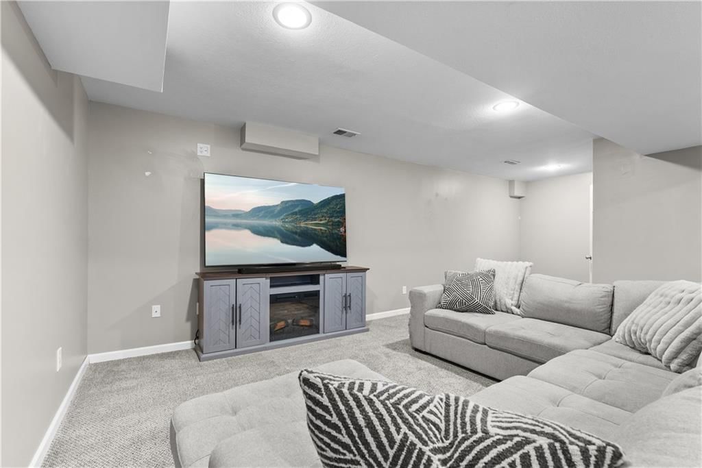 1218 WINDCREST Court — photo 23