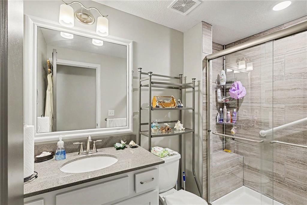 2412 NW Peekaboo Court — photo 16