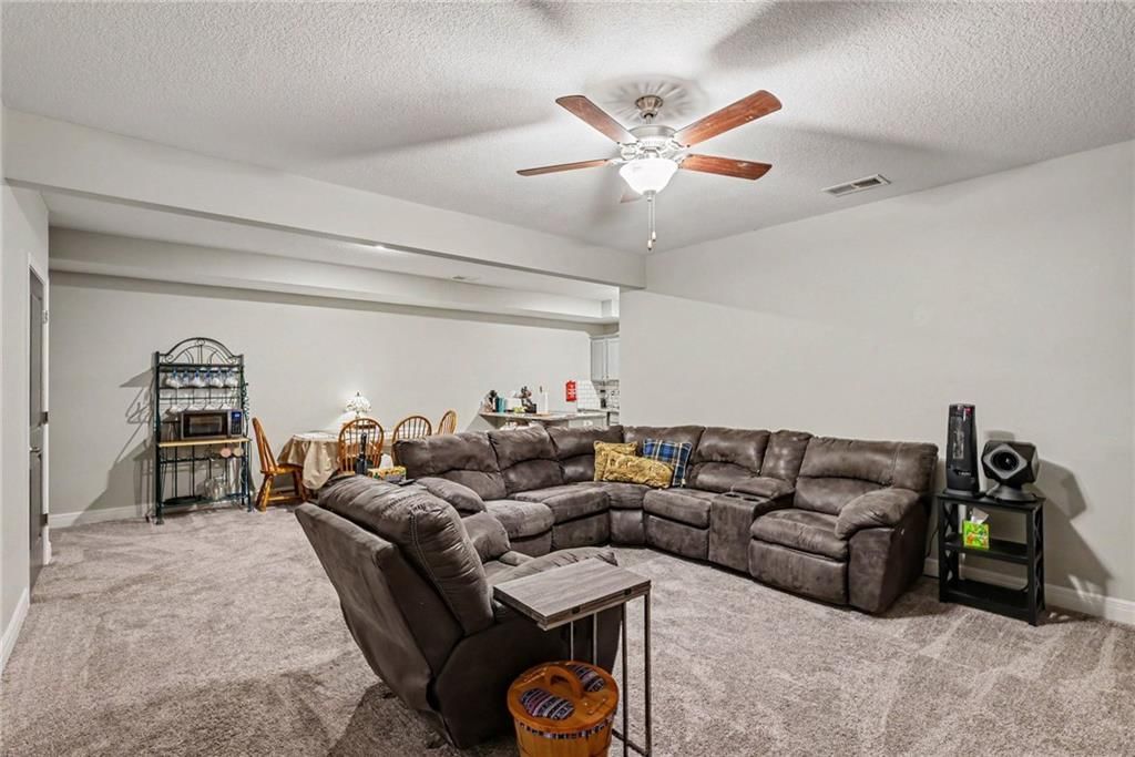 2412 NW Peekaboo Court — photo 17