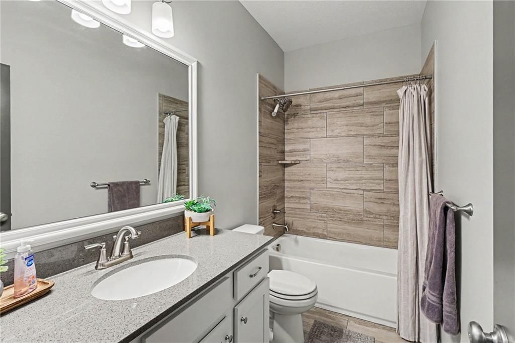 2412 NW Peekaboo Court — photo 23