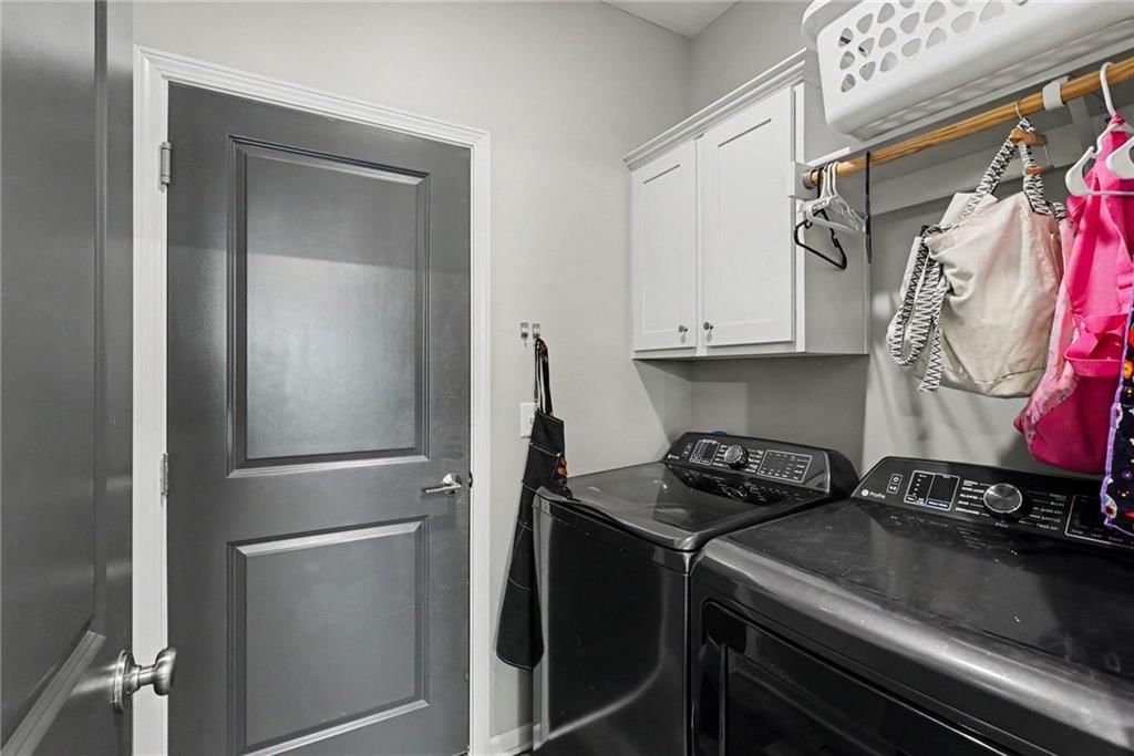2412 NW Peekaboo Court — photo 24