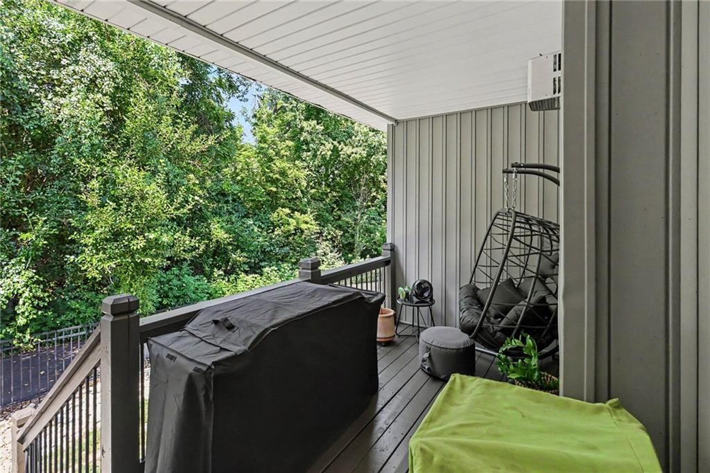2412 NW Peekaboo Court — photo 25