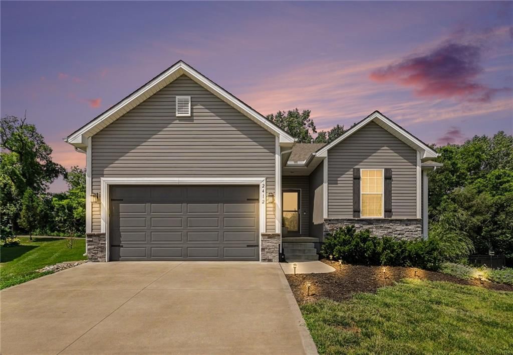 2412 NW Peekaboo Court — photo 29
